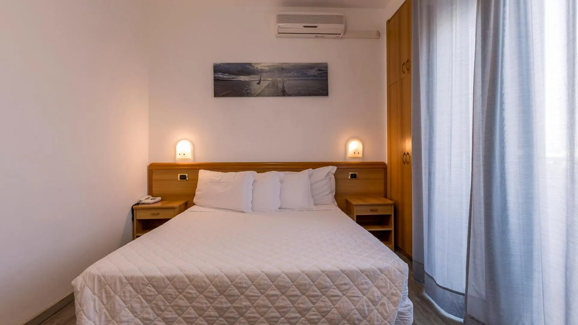 Hotel Centrale Морской Милан