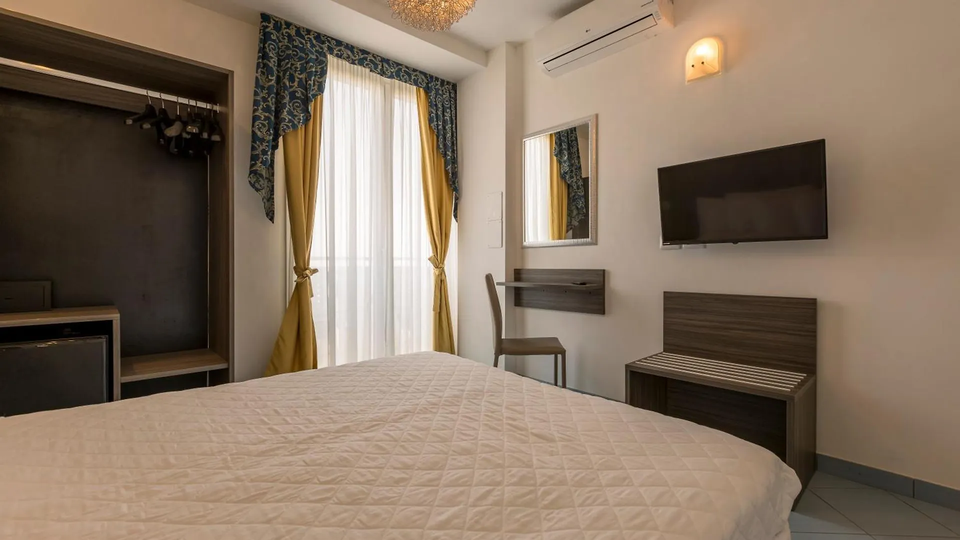 Hotel Centrale Морской Милан