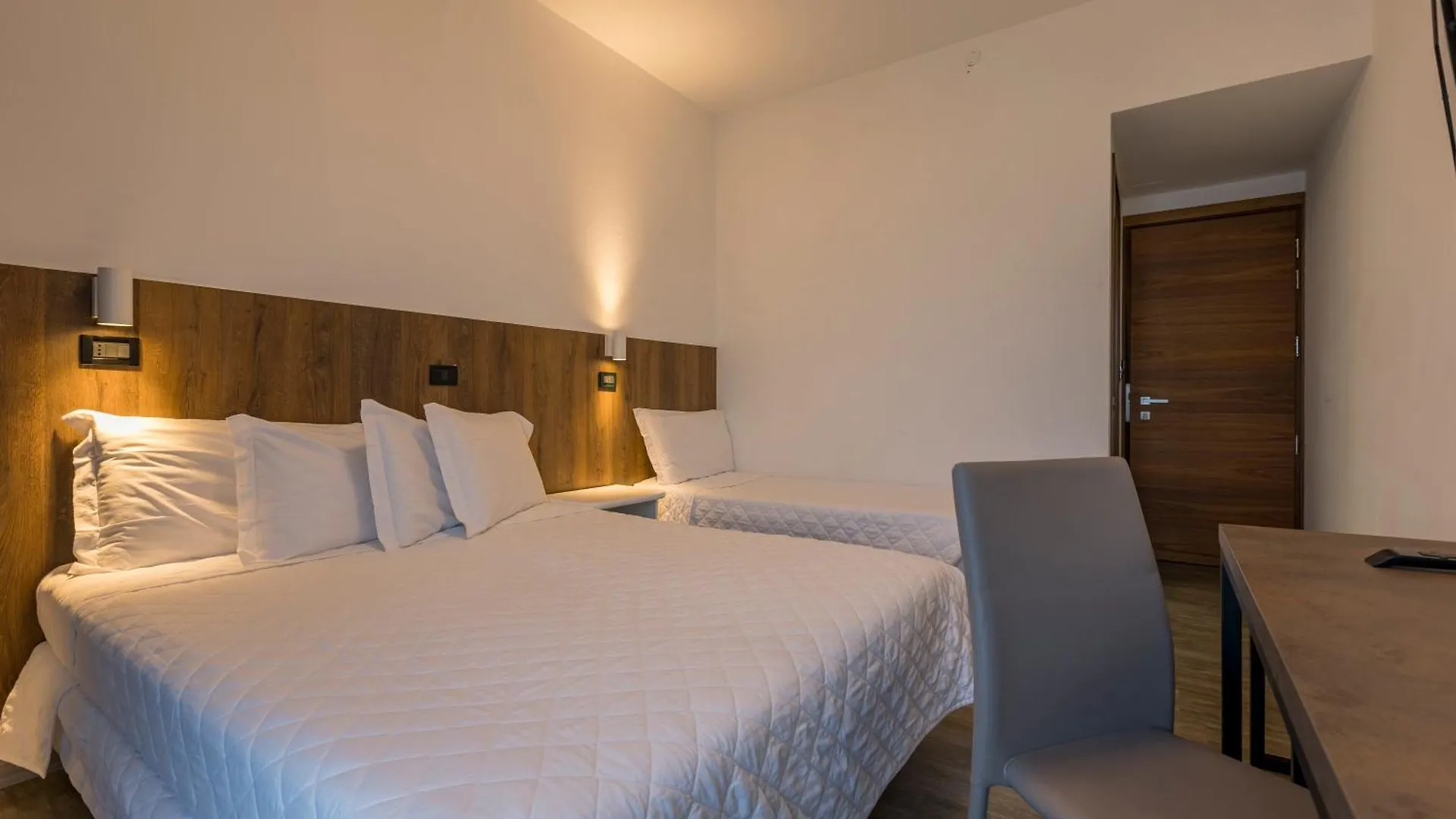 Hotel Centrale Морской Милан