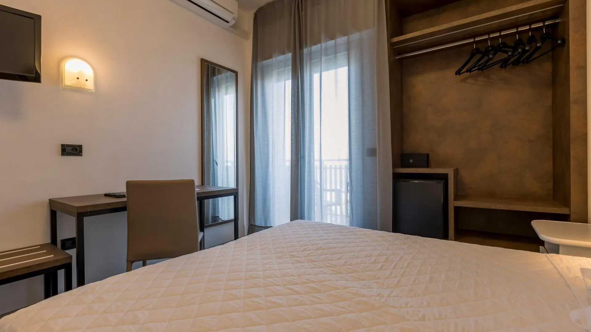 Hotel Centrale Морской Милан Италия