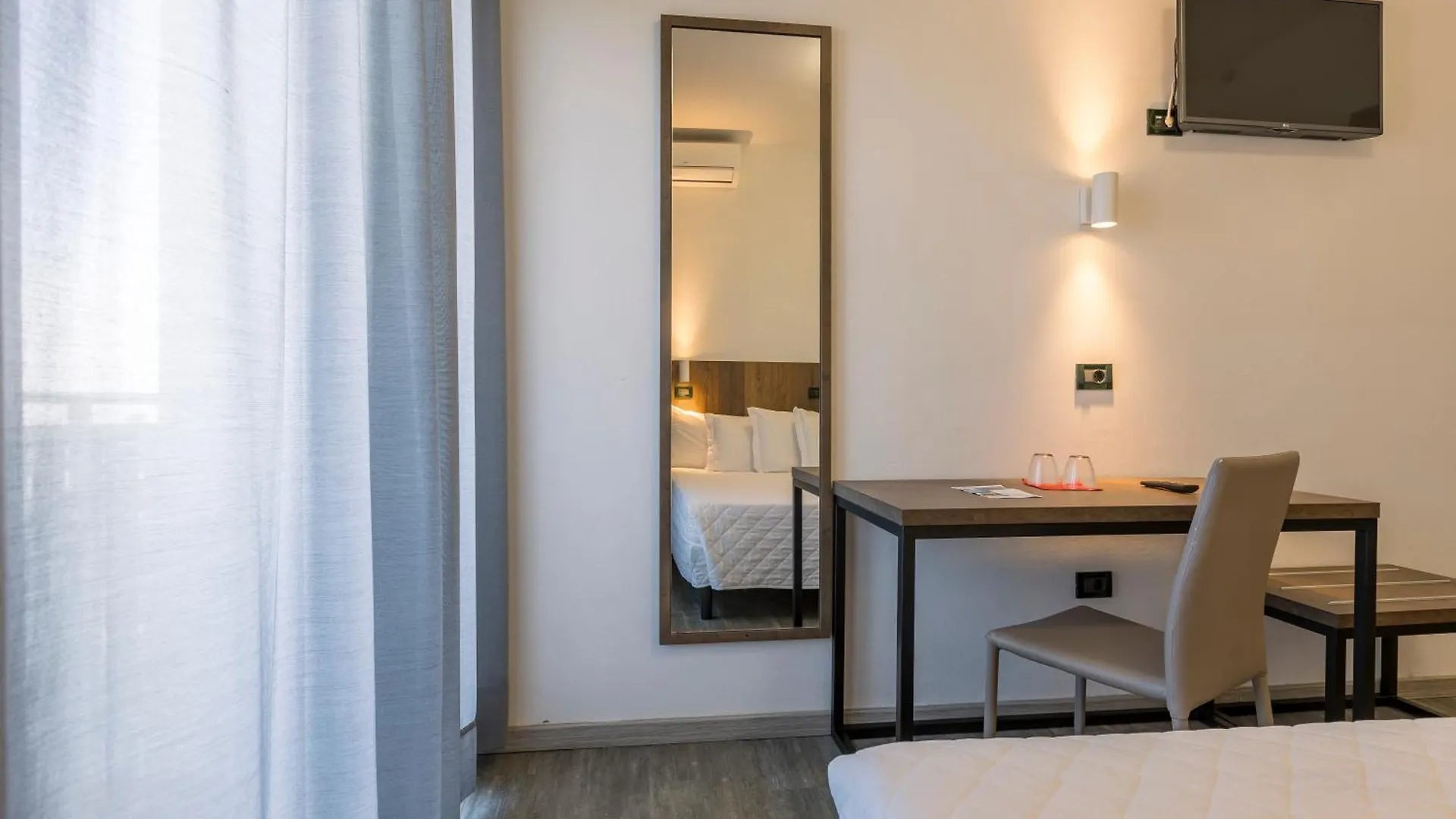 Hotel Centrale Морской Милан