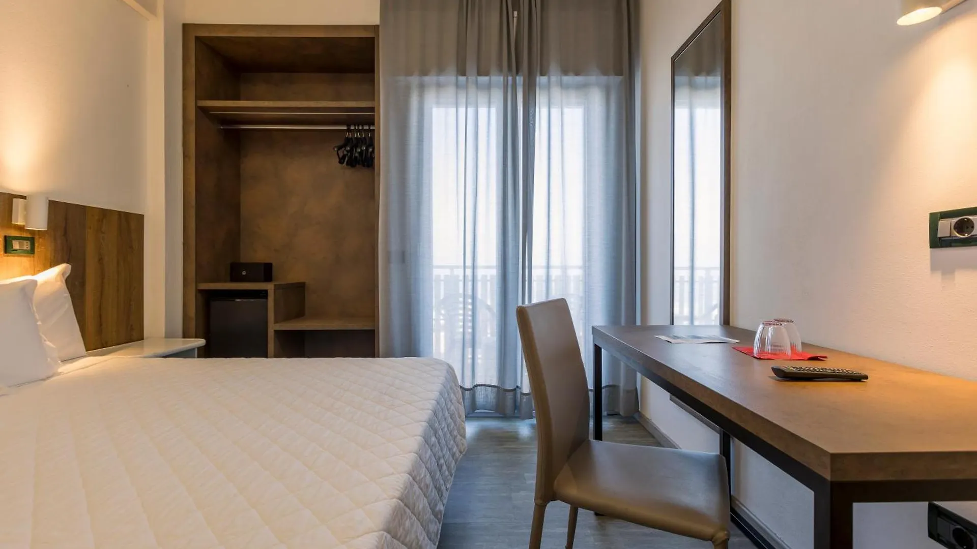 Hotel Centrale Морской Милан
