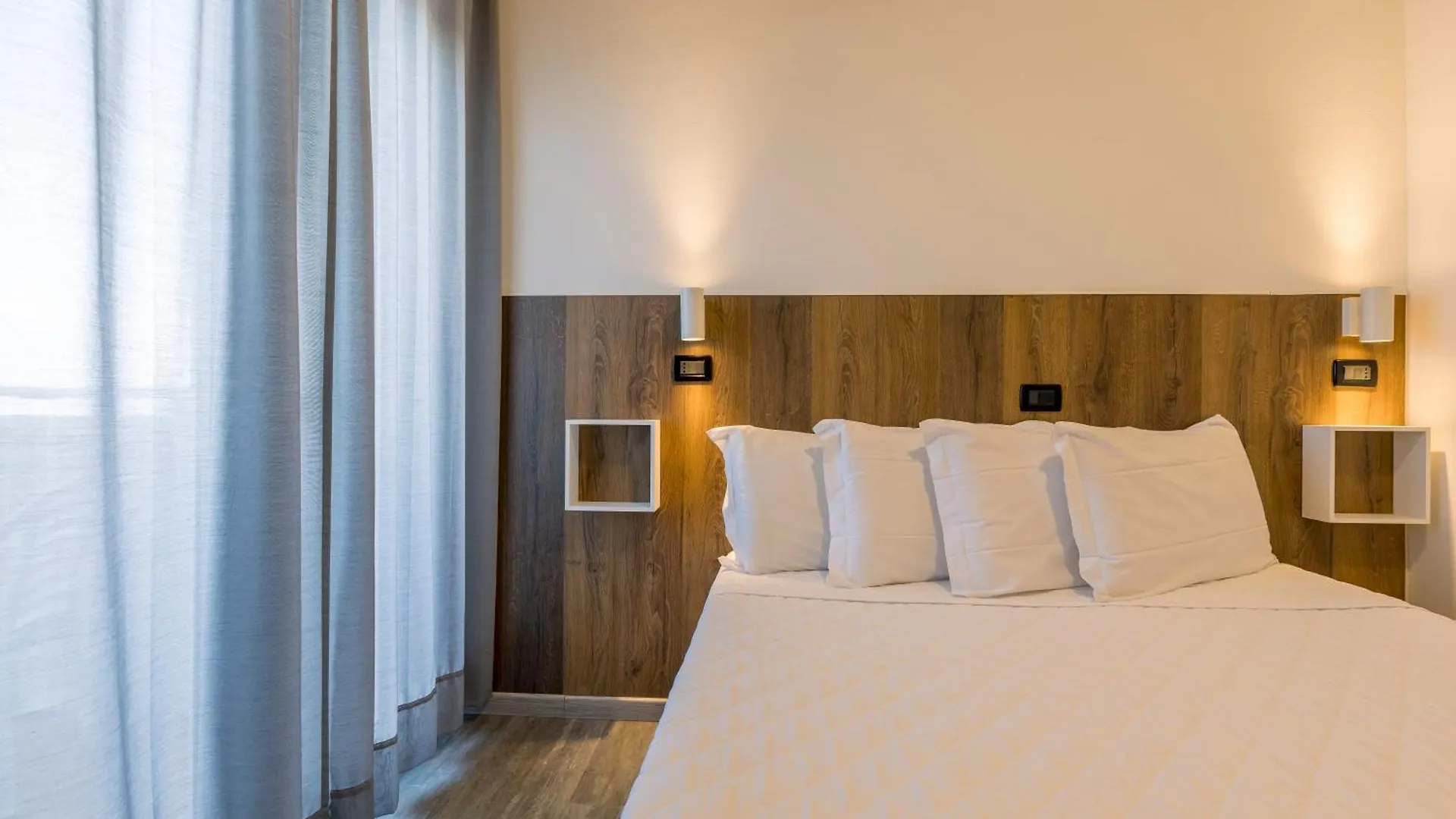 Hotel Centrale Морской Милан